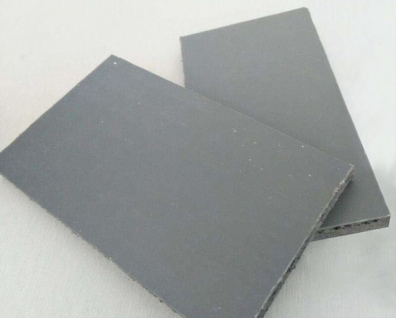 用塑料覆蓋的建筑模板的優(yōu)勢和特點(diǎn)